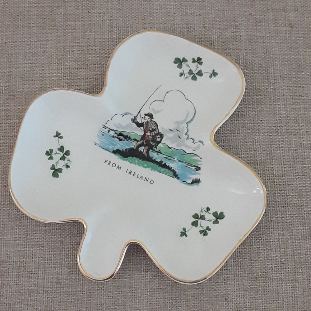 Carrigaline pottery Shamrock plate